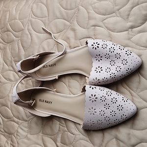 Brand new pink old navy shoe